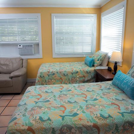 Courtney'S Place Historic Cottages & Inns Key West Exterior photo
