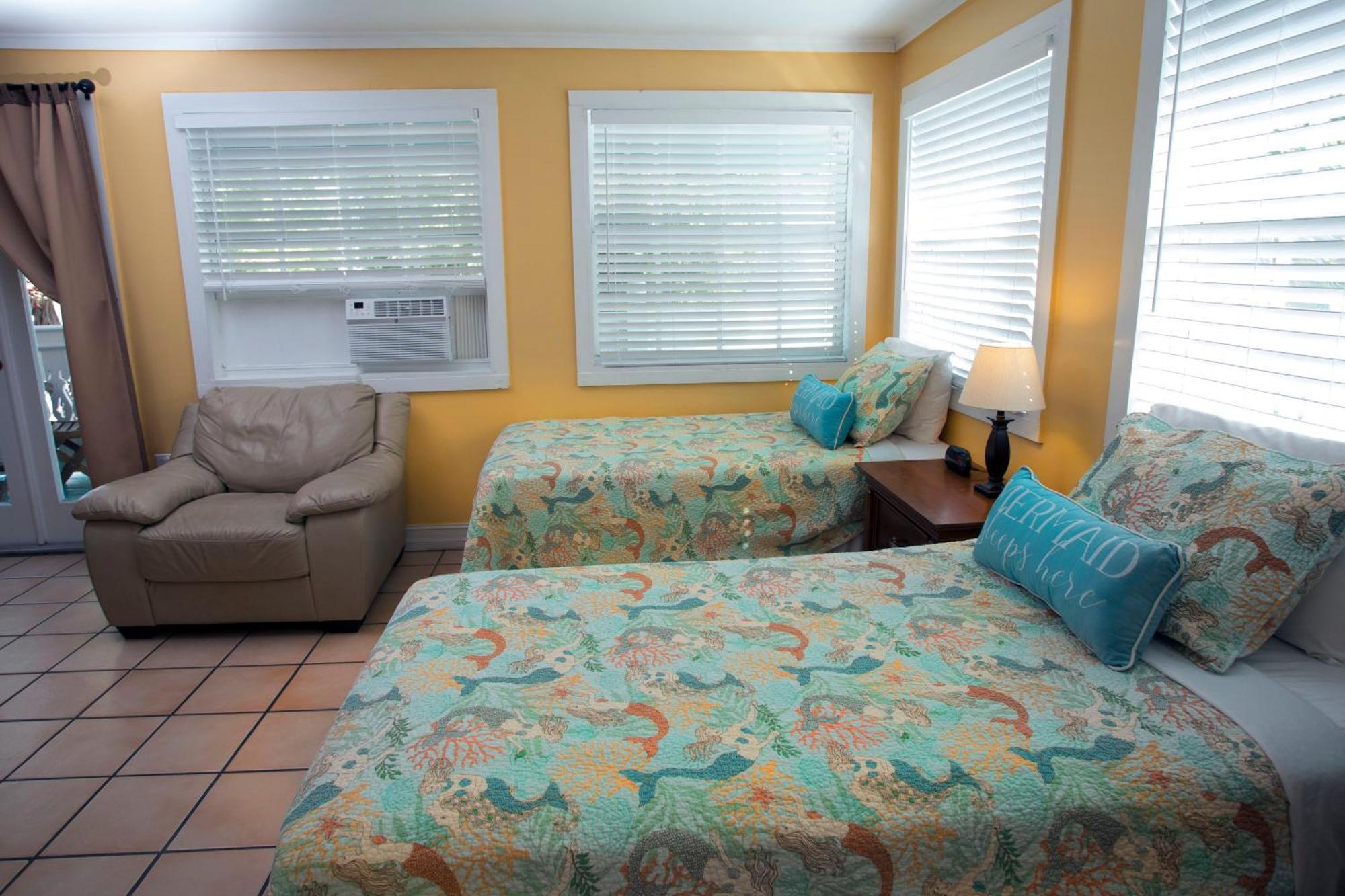 Courtney'S Place Historic Cottages & Inns Key West Exterior photo