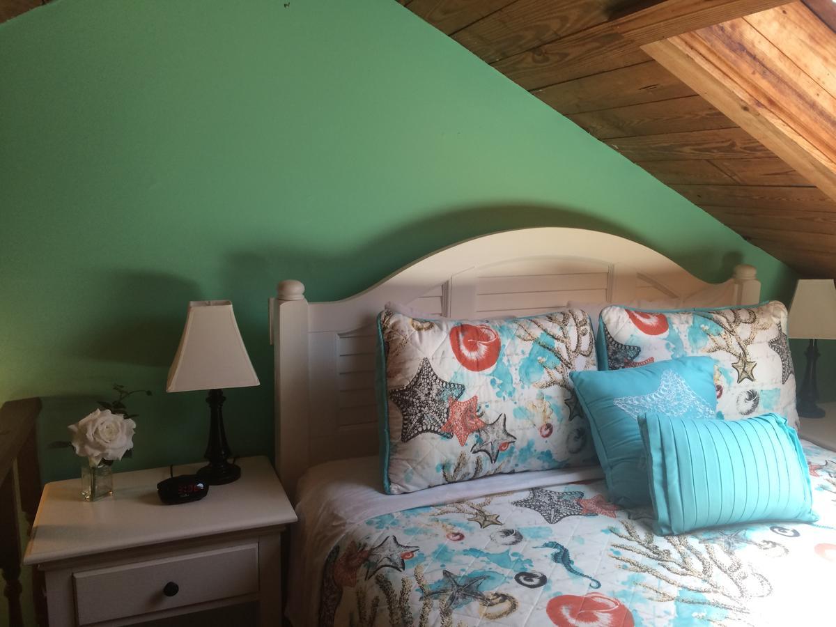 Courtney'S Place Historic Cottages & Inns Key West Exterior photo