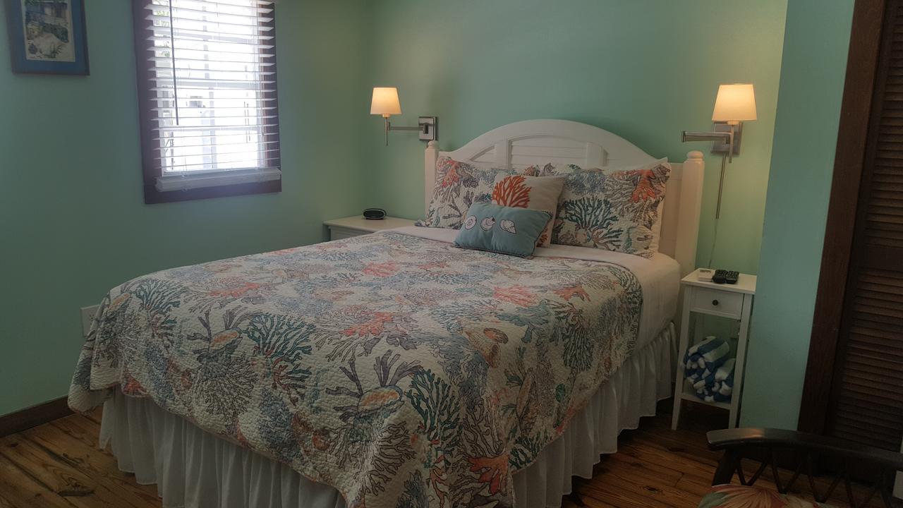 Courtney'S Place Historic Cottages & Inns Key West Exterior photo